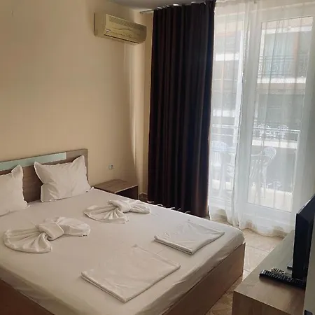 Διαμέρισμα Golden Sea View 2 *