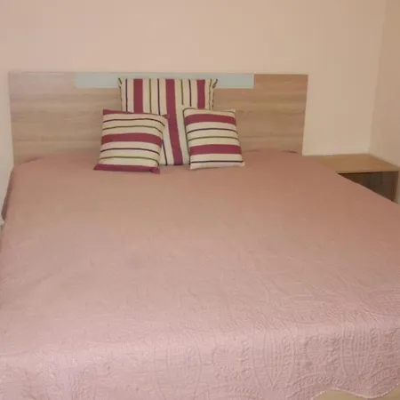 Golden Sea View 2 Апартамент *