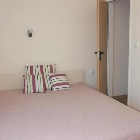 Апартамент Golden Sea View 2 *