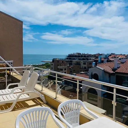 Golden Sea View 2 Апартаменты *