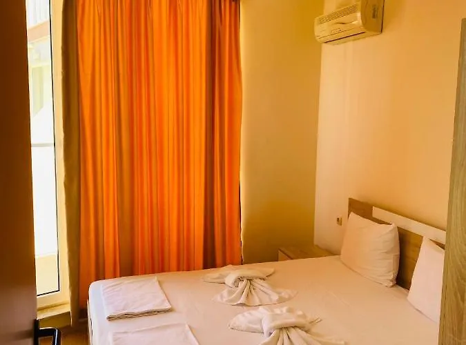 Golden Sea View 2 Apartment