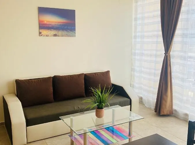 Golden Sea View 2 Apartment *