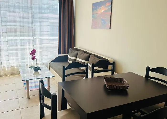 Golden Sea View 2 Apartment