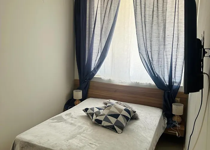 Golden Sea View 2 Apartment